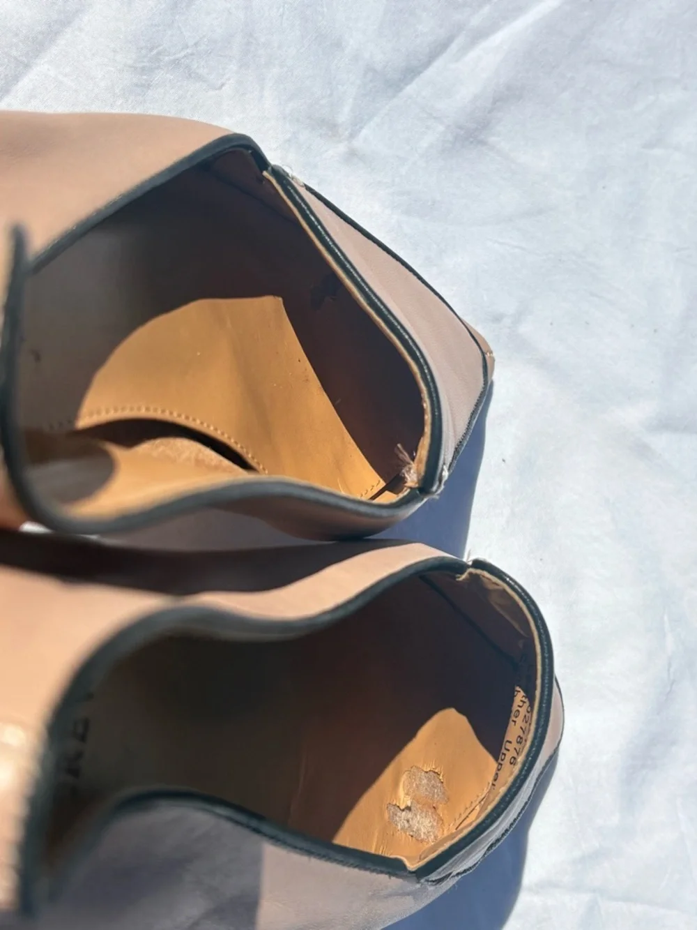 J. Crew Women's Nude Blush Pointed Leather Loafers with Black Trim - Picture 6 of 6